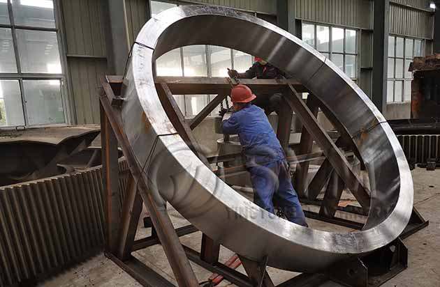Pièce de four rotatif sur mesure